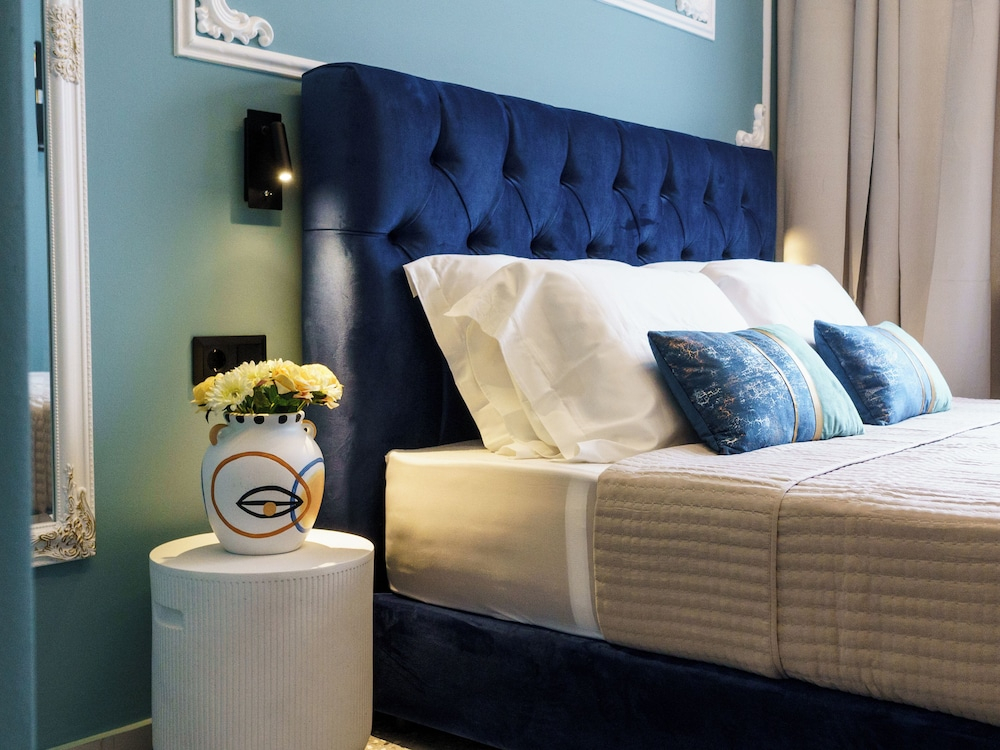 Ernest Suites Psiri