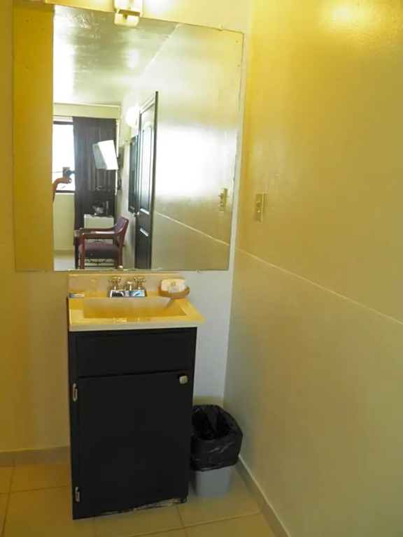 #33 Bungalow Seaside Hotel & Victors RV Park
