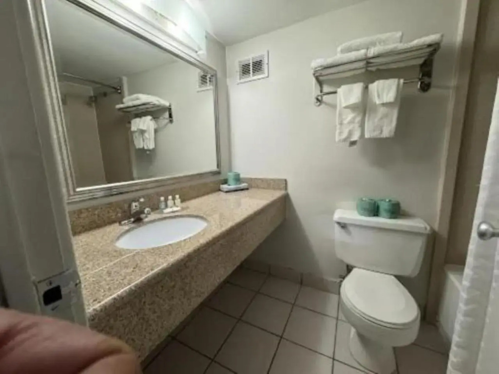 Quality Inn & Suites Syracuse - Carrier Circle