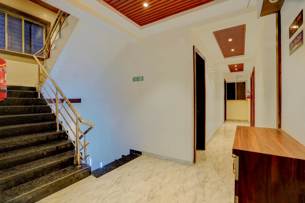 Super Collection O Talwade Corpoarte Homestay