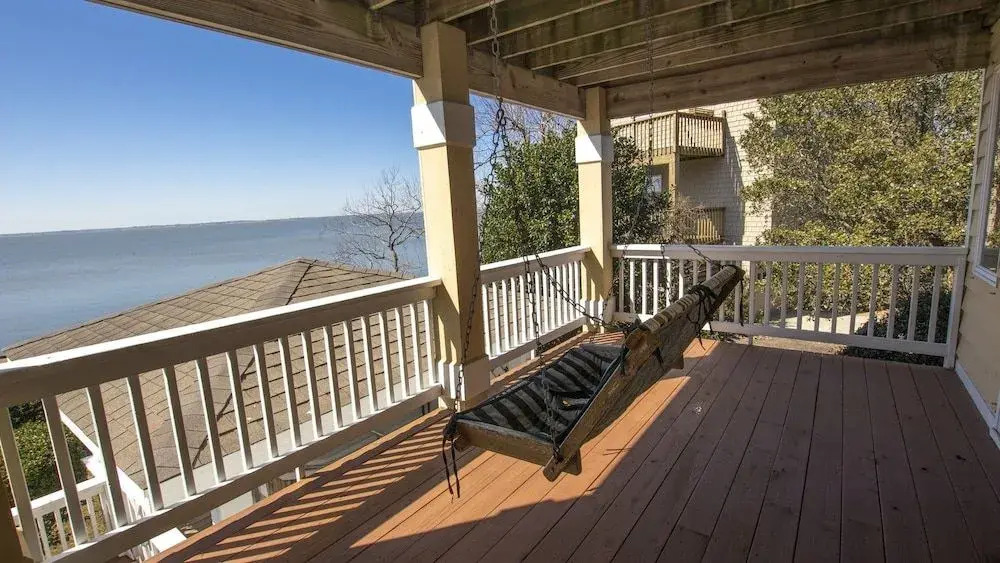 Sound Escape - 6 Br Home