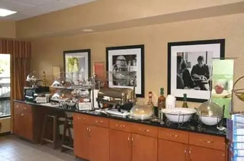 Hampton Inn Calhoun