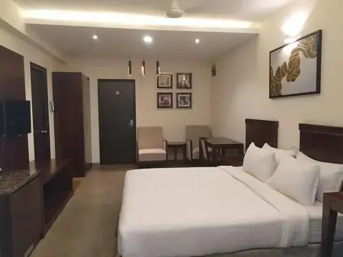 STAY BAY SERVICE APARTMENTS