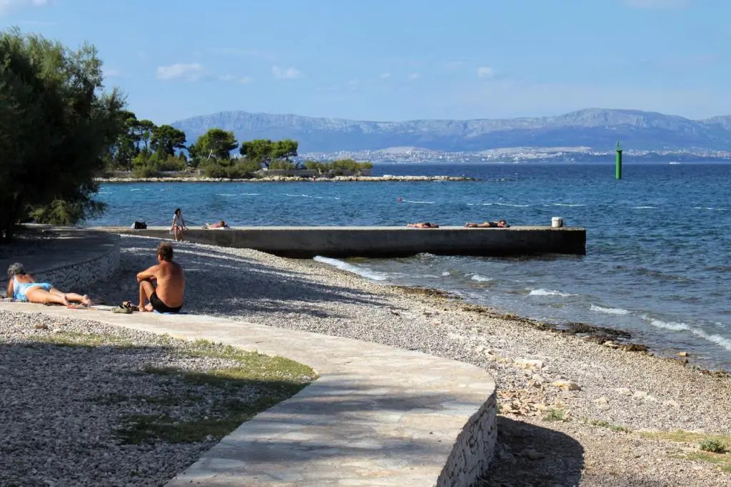 Apartments with a parking space Supetar, Brac - 19013