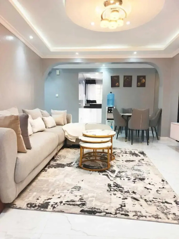 Lux Suites Grandville Apartments