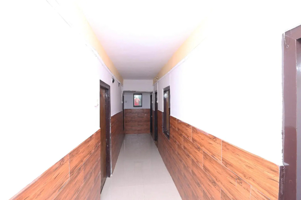 OYO 5227 Hotel New Bharat
