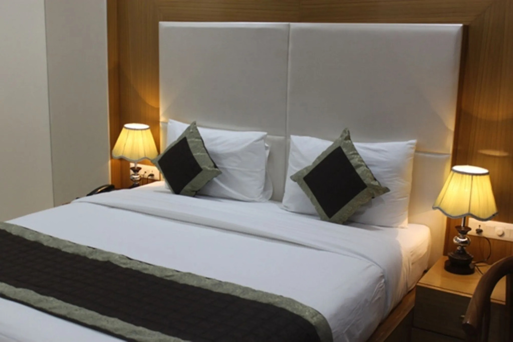 HOTEL ANAND INTERNATIONAL