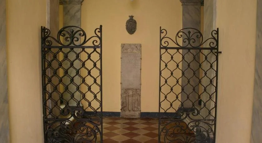 Palazzo Capparucci - Dimora storica