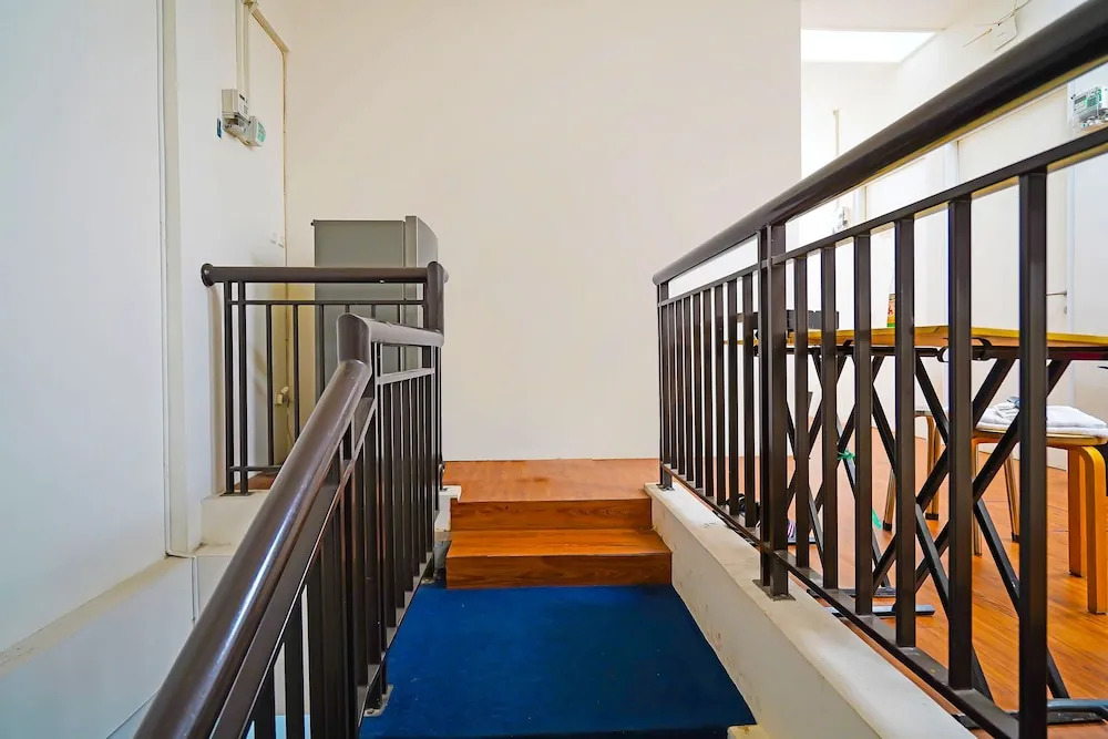 OYO Life 92720 Mekarwangi Guest House