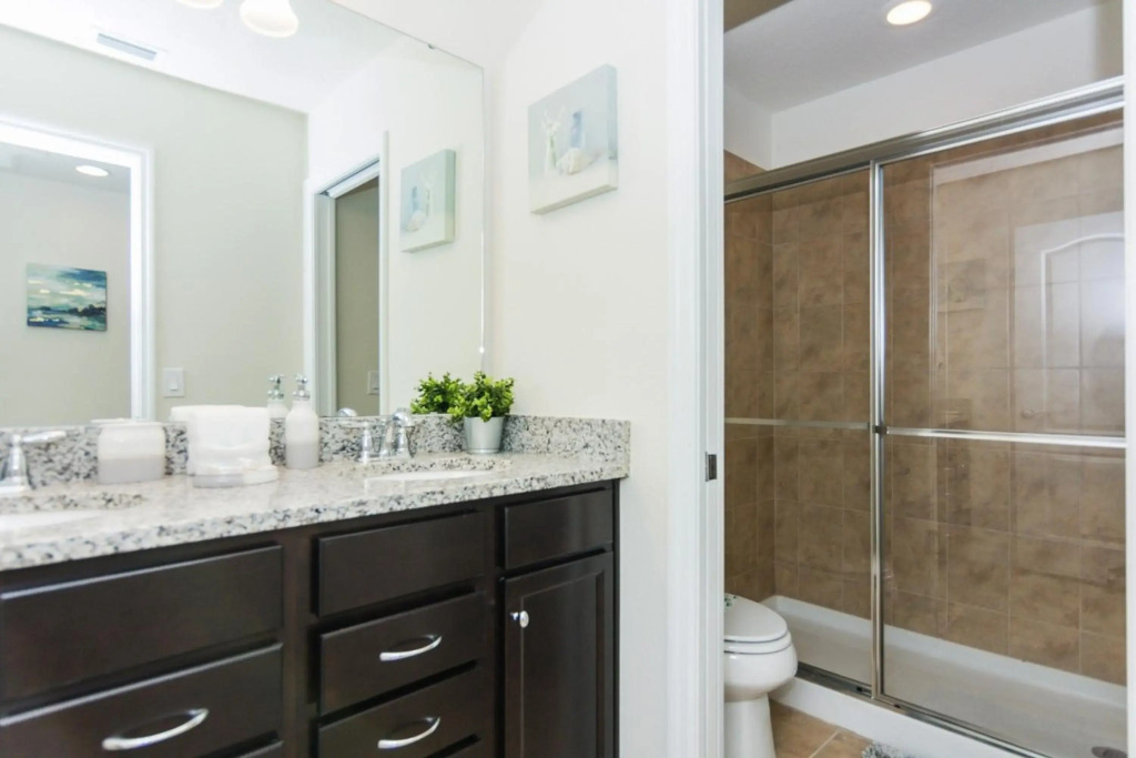 7Br 6Bath Pvt Home Pool BBQ 13min Disney 4788ft