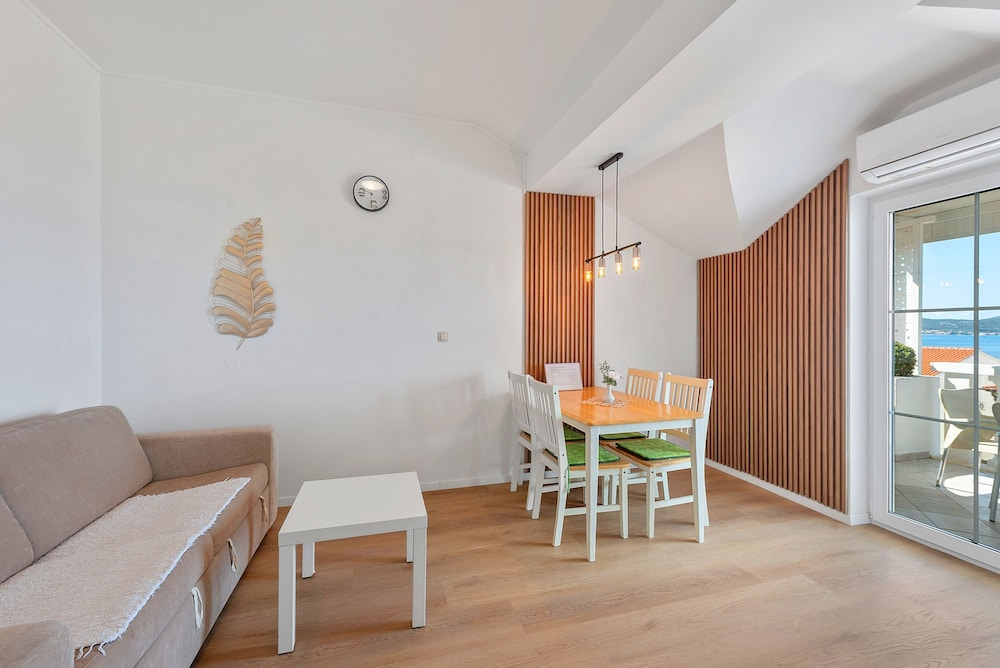 Superior Apartment Tania 11