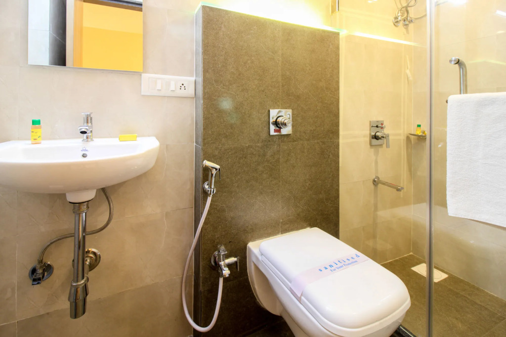 FabHotel Ascot International II - Nr Mumbai International Airport