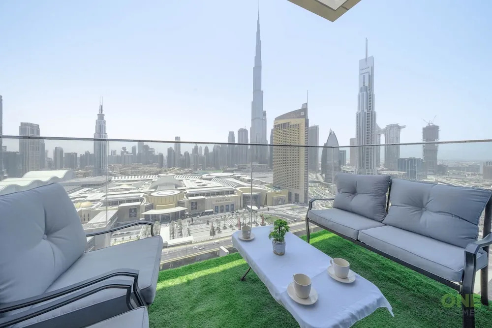 KOHH – 3BR in Downtown Views