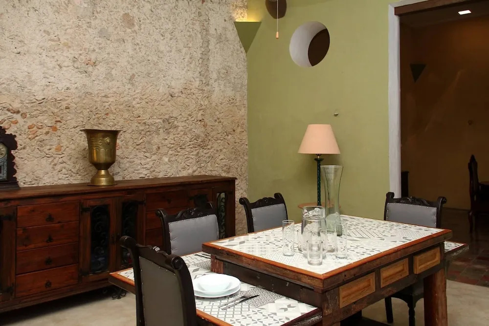 Merida Downtown Casa Colonial Suite