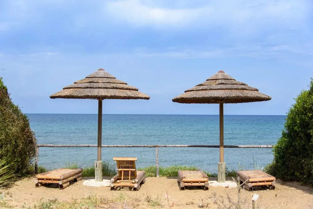 Residence with private beach in San Vincenzo