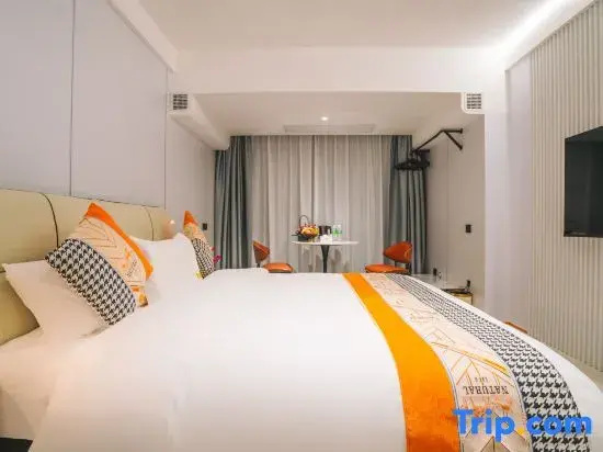 Hofete Hotel (Xishuangbanna Jinghong Gasa Airport Sunac International Resort Branch)