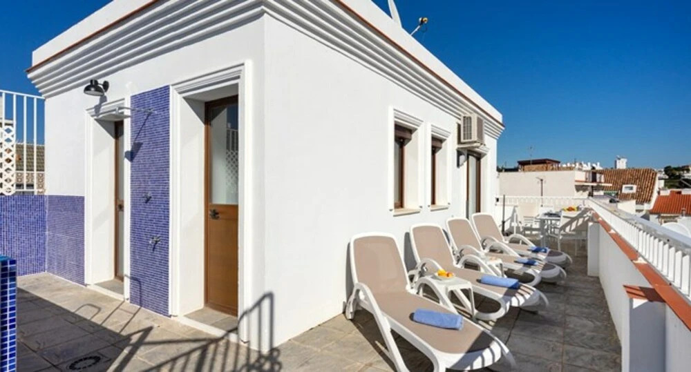 Apartment - 3 Bedrooms with Pool and WiFi - 107694