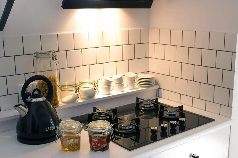 Honey Den Hostel