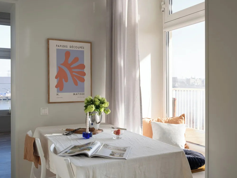 Waterfront Cabins Studio Apartments