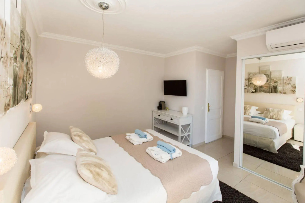 Villa Stephanie Guest House
