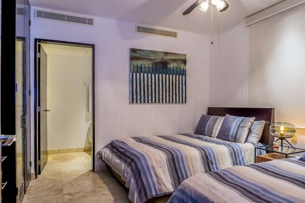 Elements Garden House 10 2 Bedroom Condo by Redawning