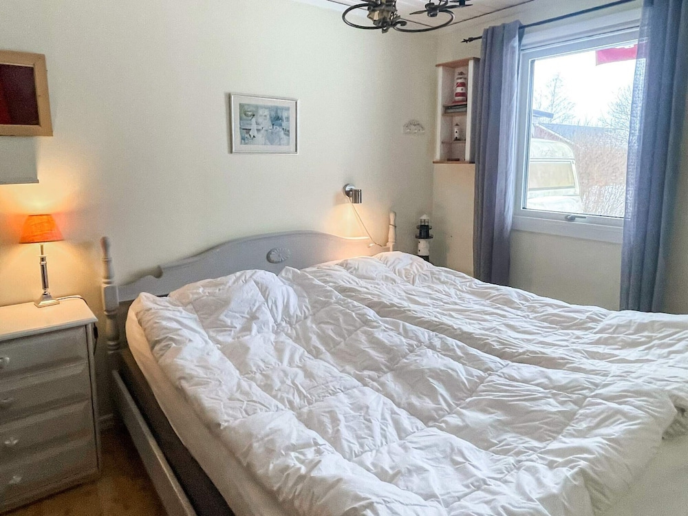 6 Person Holiday Home in Lottorp