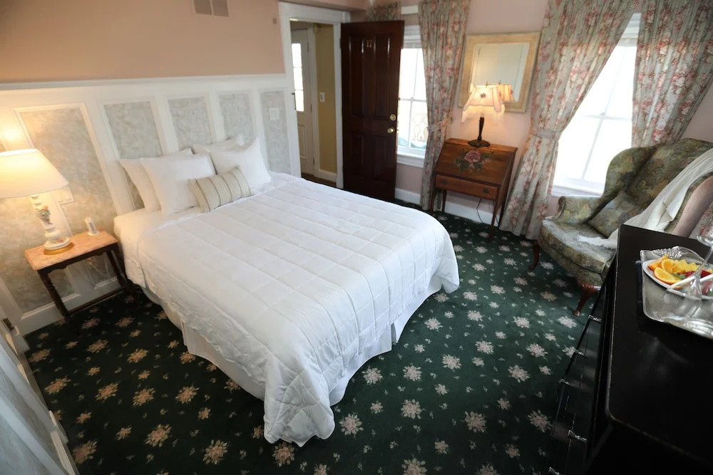 The Ocean Plaza Hotel