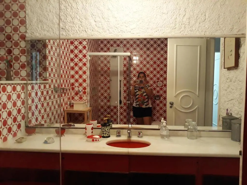 Apartamento TOP em Copacabana na quadra da praia! Sol, praia e muito conforto!