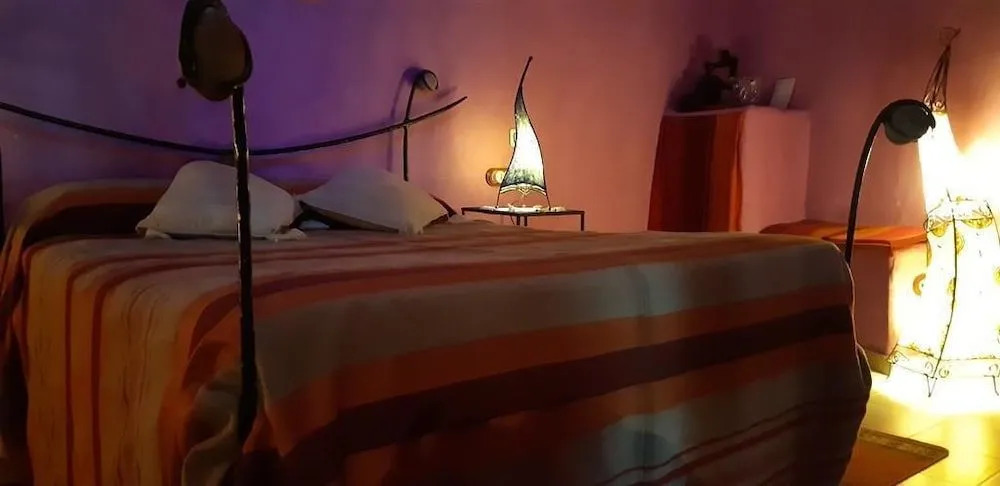 Hotel Cueva Tardienta Monegros-Adults Only