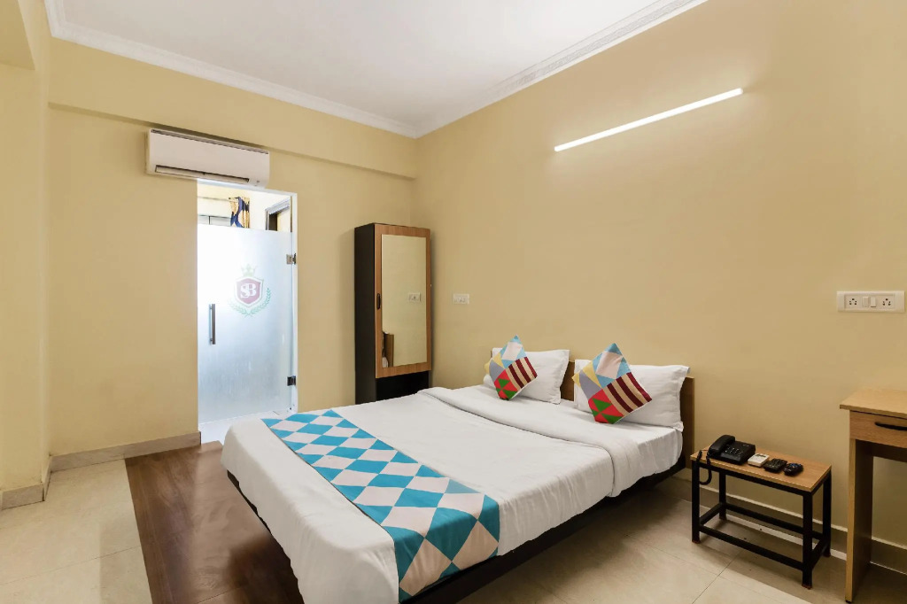 OYO 72073 Imperial Guest House