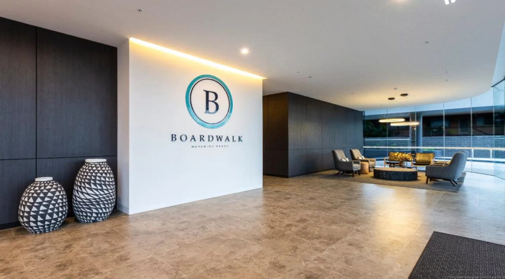Boardwalk Burleigh Beach - Official