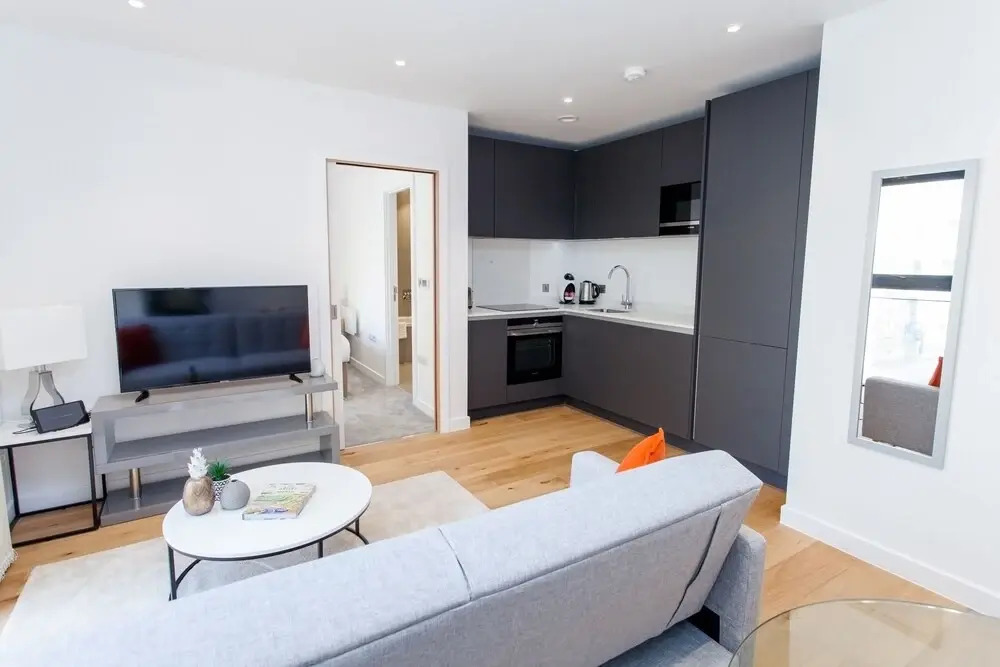 Tower Bridge Home