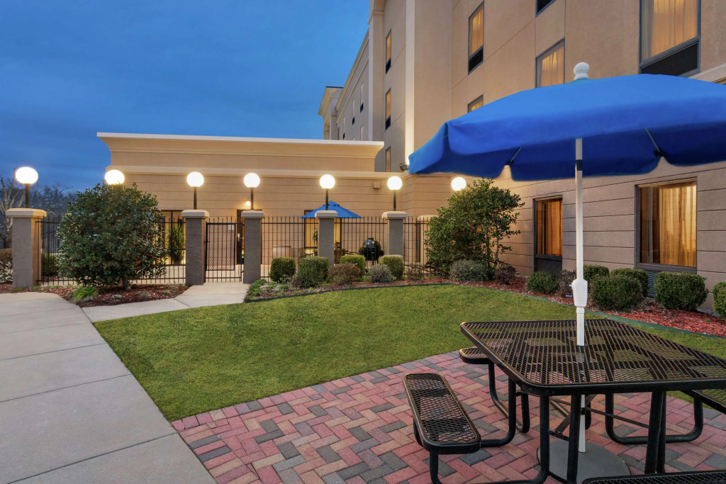 Hampton Inn & Suites Pine Bluff