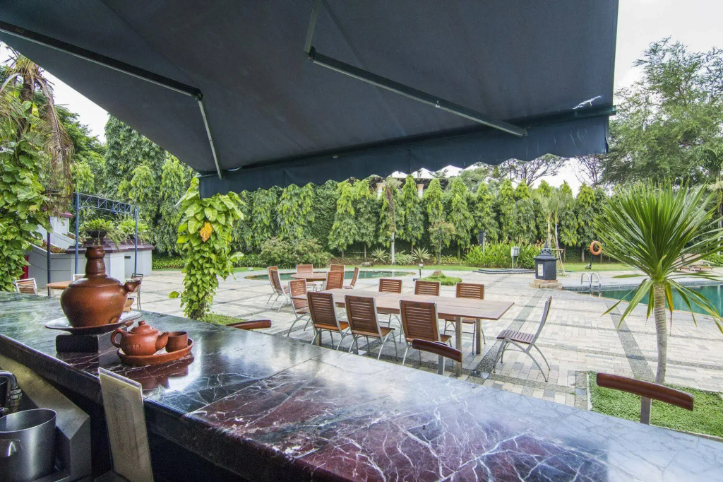Grand Candi Hotel