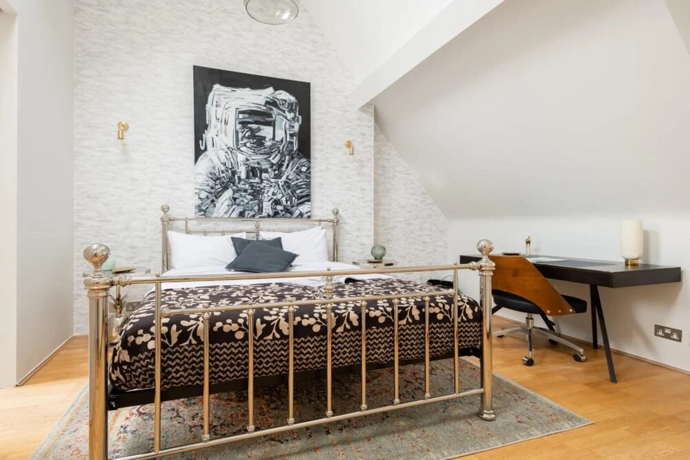 The Wandsworth Common - Bright & Modern 2BDR Flat overlooking the Park
