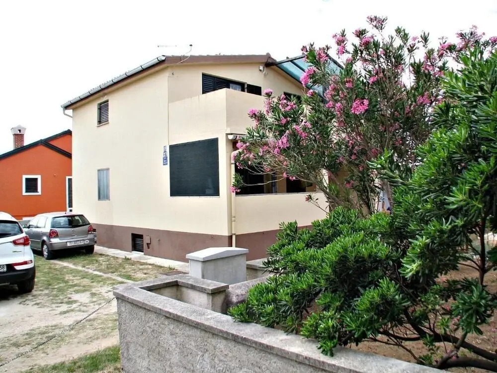 Sandra - 40m From the sea & Parking - A1