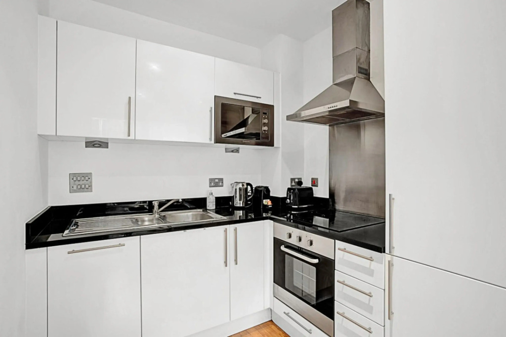 Urban Retreat: Stylish 1-bed Bliss
