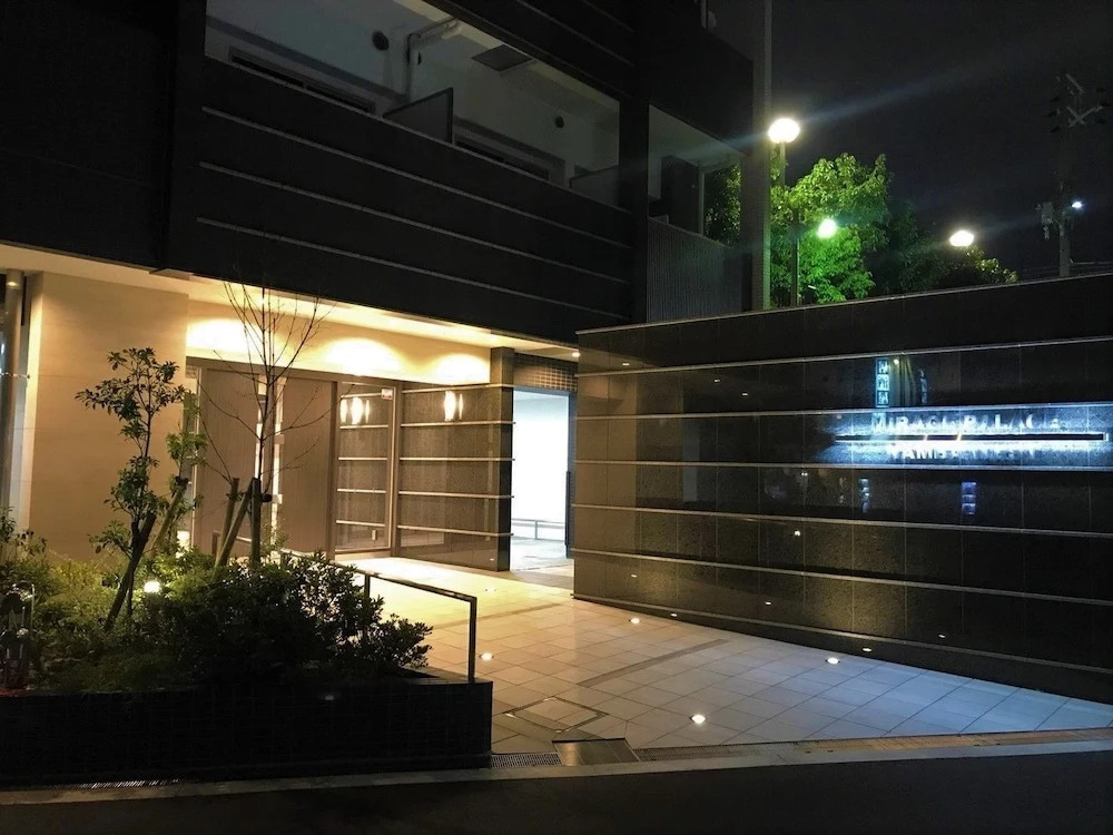 HR Front Regal Namba West