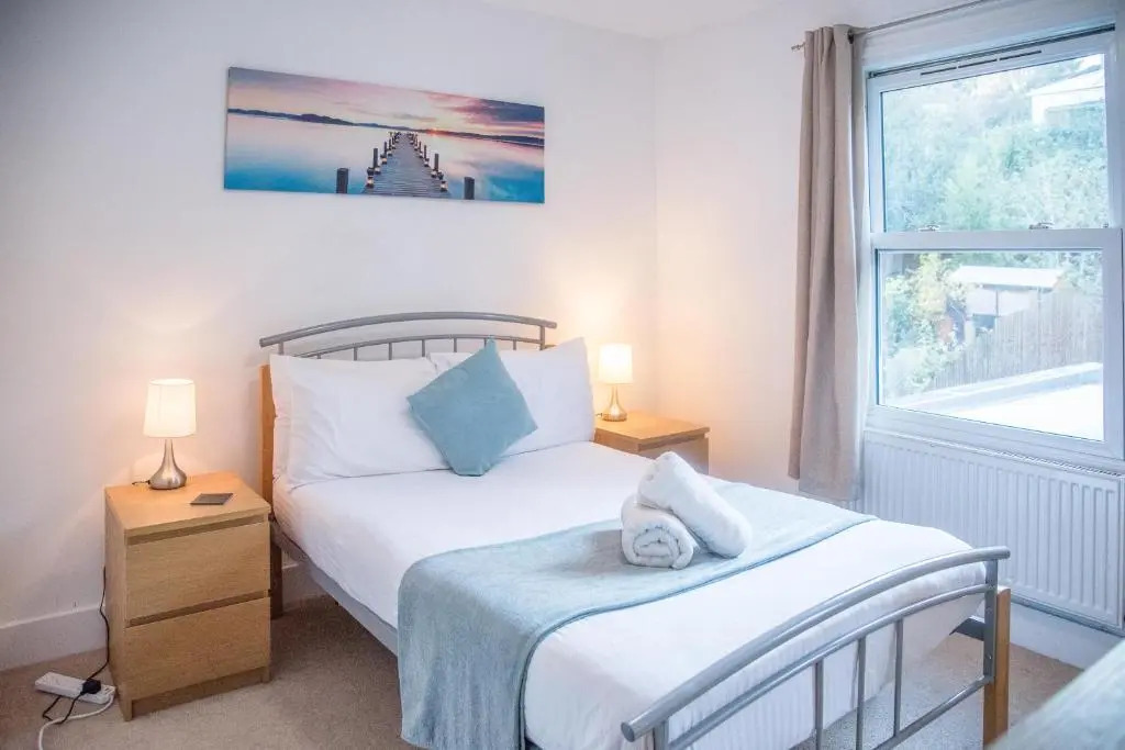 Stunning Room - Amazing Location - Room 4