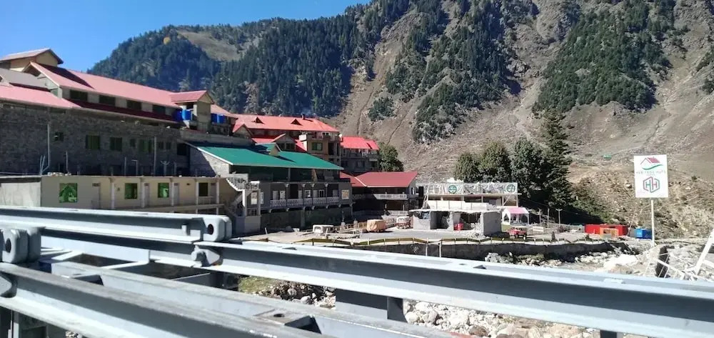 Saif Ul Malik Hotel & Restaurant