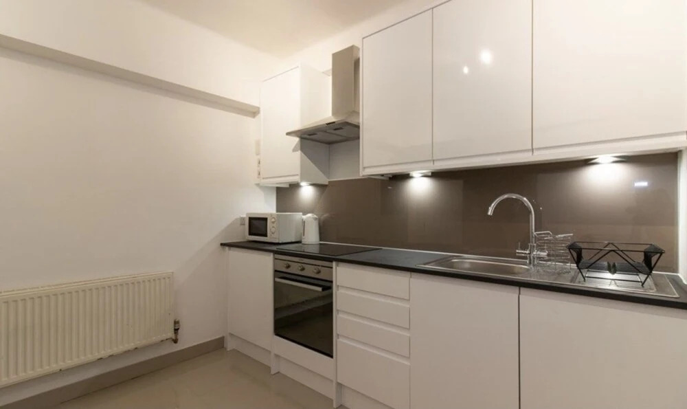 Immaculate 4-bed Apartment Opposite Hyde Park W2
