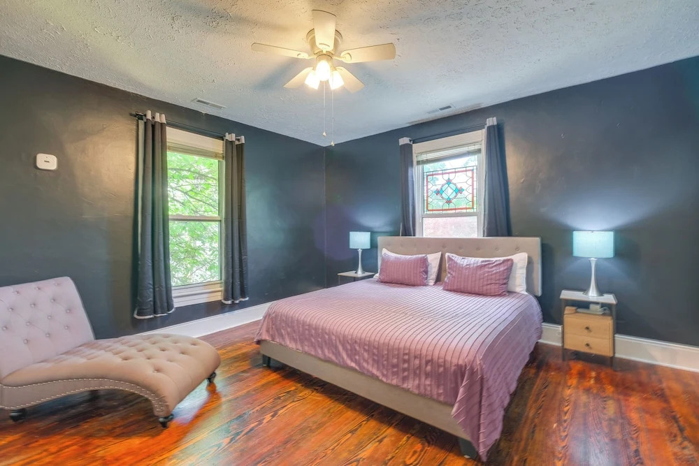 3 Mi to Liberty U: Apt w/ Full Kitchen & King Bed!