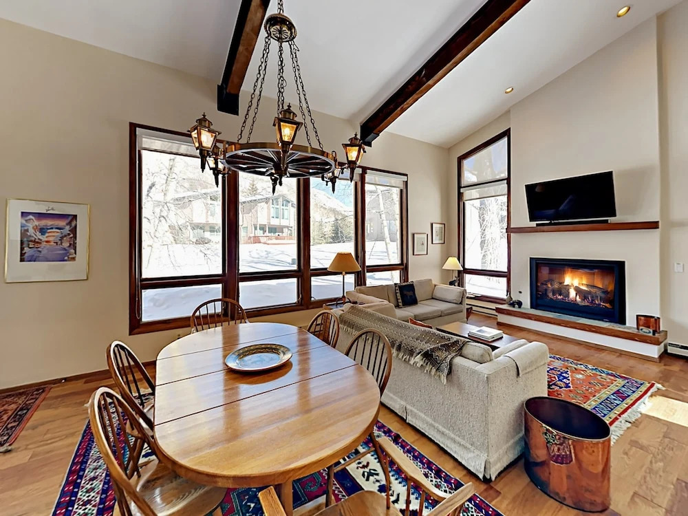 4682 Meadow Dr Townhouse Unit 14 3 Bedrooms 3 Bathrooms Townhouse
