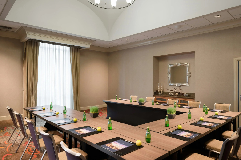 Hilton Santa Clara - Newly Renovated