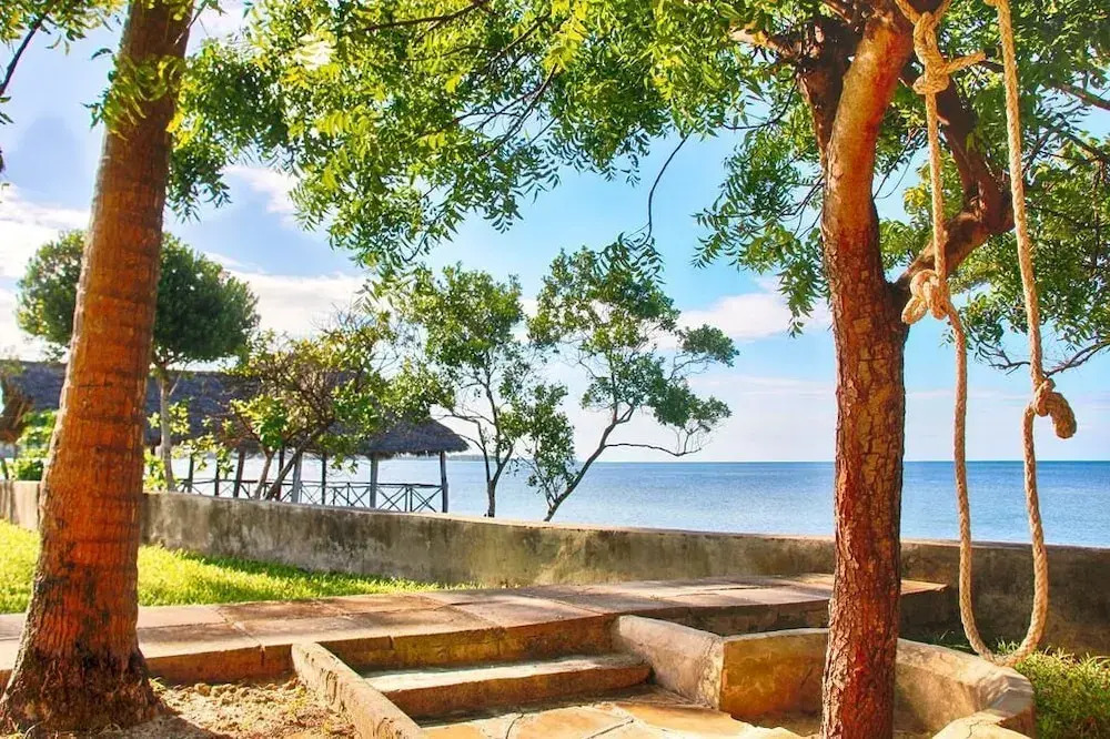 Zan Oceans Resort