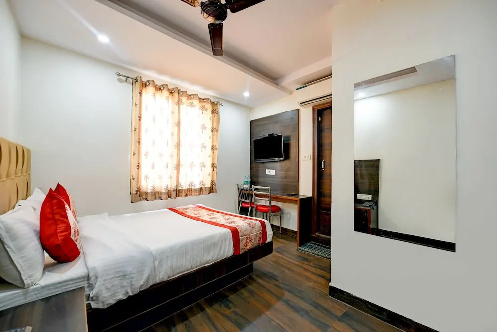 Hotel The Metropolis Tourist Near Connaught Place And Ramakrishna Ashram Marg Metro Station