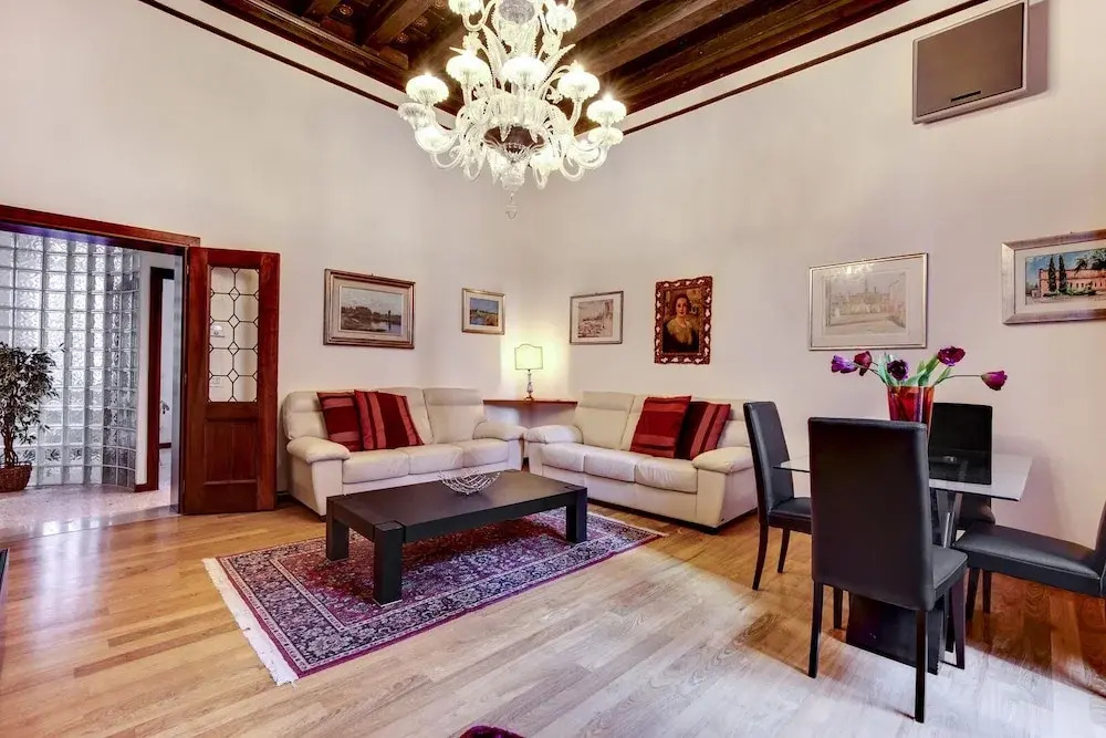 Bosso Palace Venetian Apartment