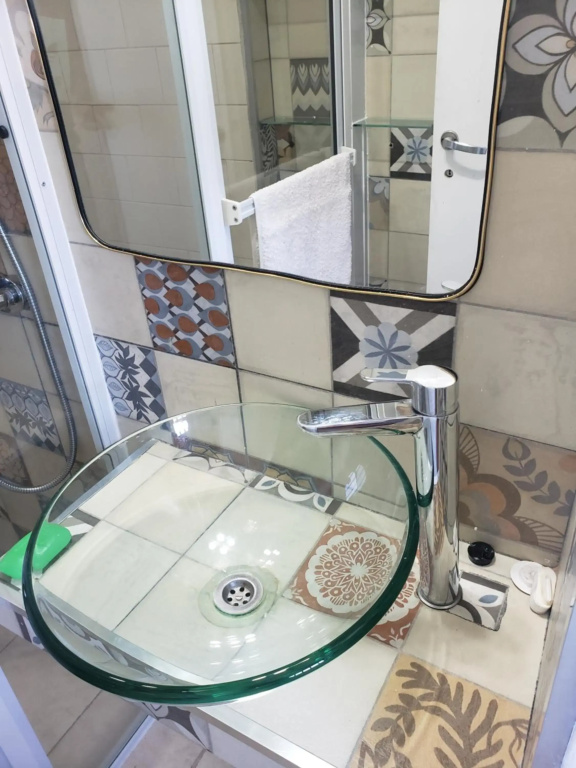 UNICA Casa Centro frente al lago, pileta climatizada, 4 dorm, 3 baños, 3 autos, aire