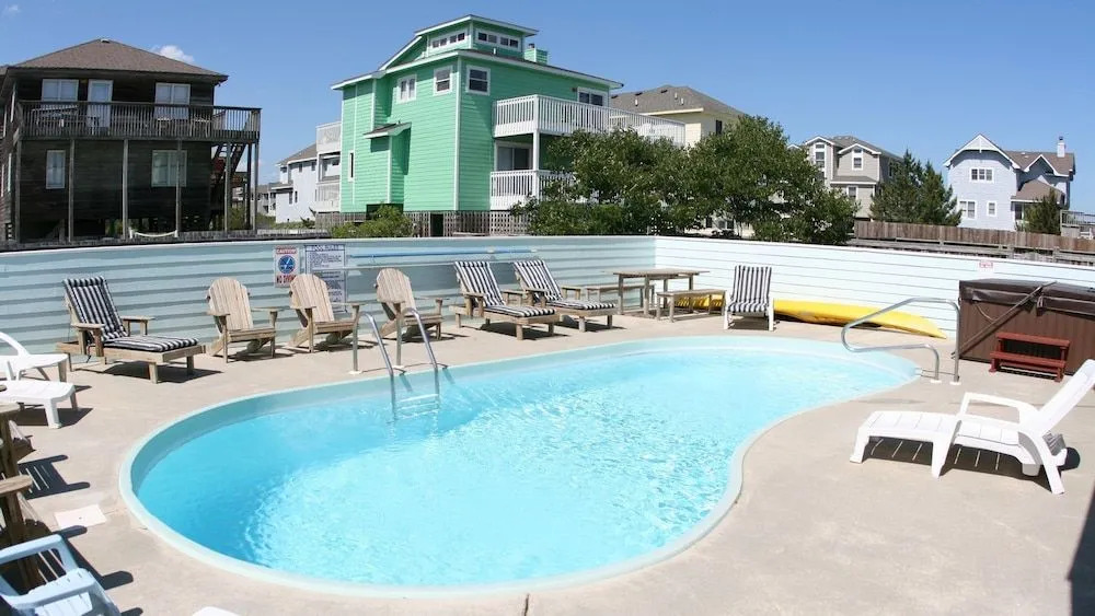 Sandy Paws - 5 Br Home