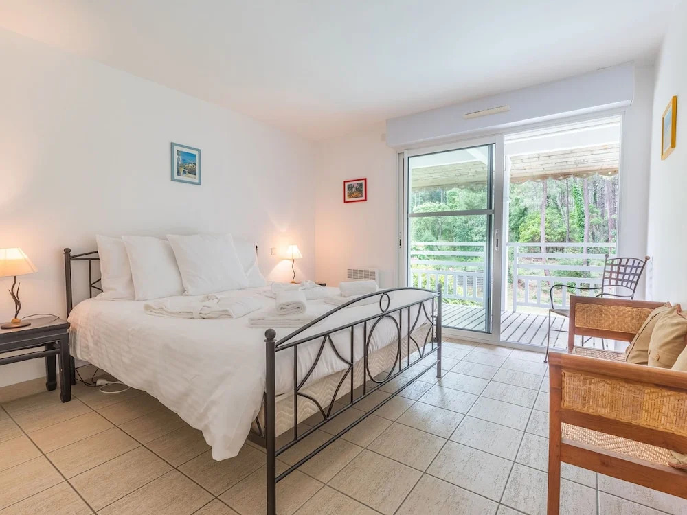 Luxury villa with a private pool located 400m from the beach
